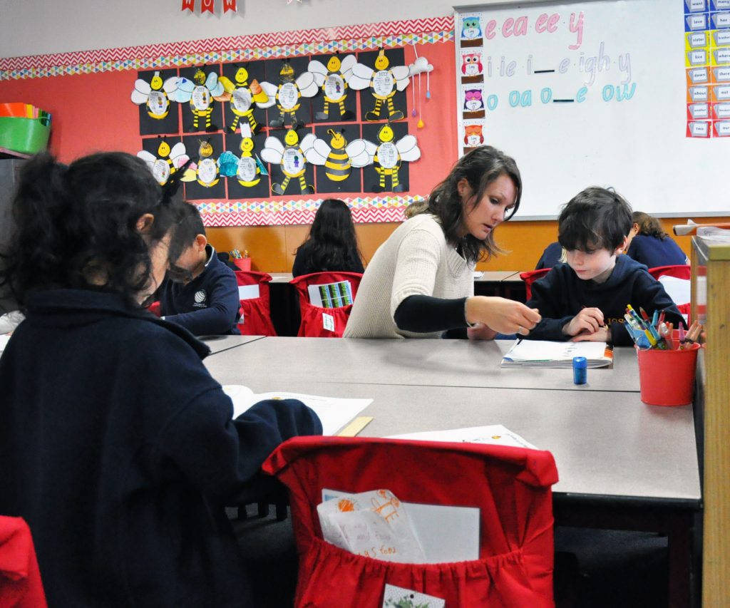 igs-french-teacher-helen-schmit-classroom-activities