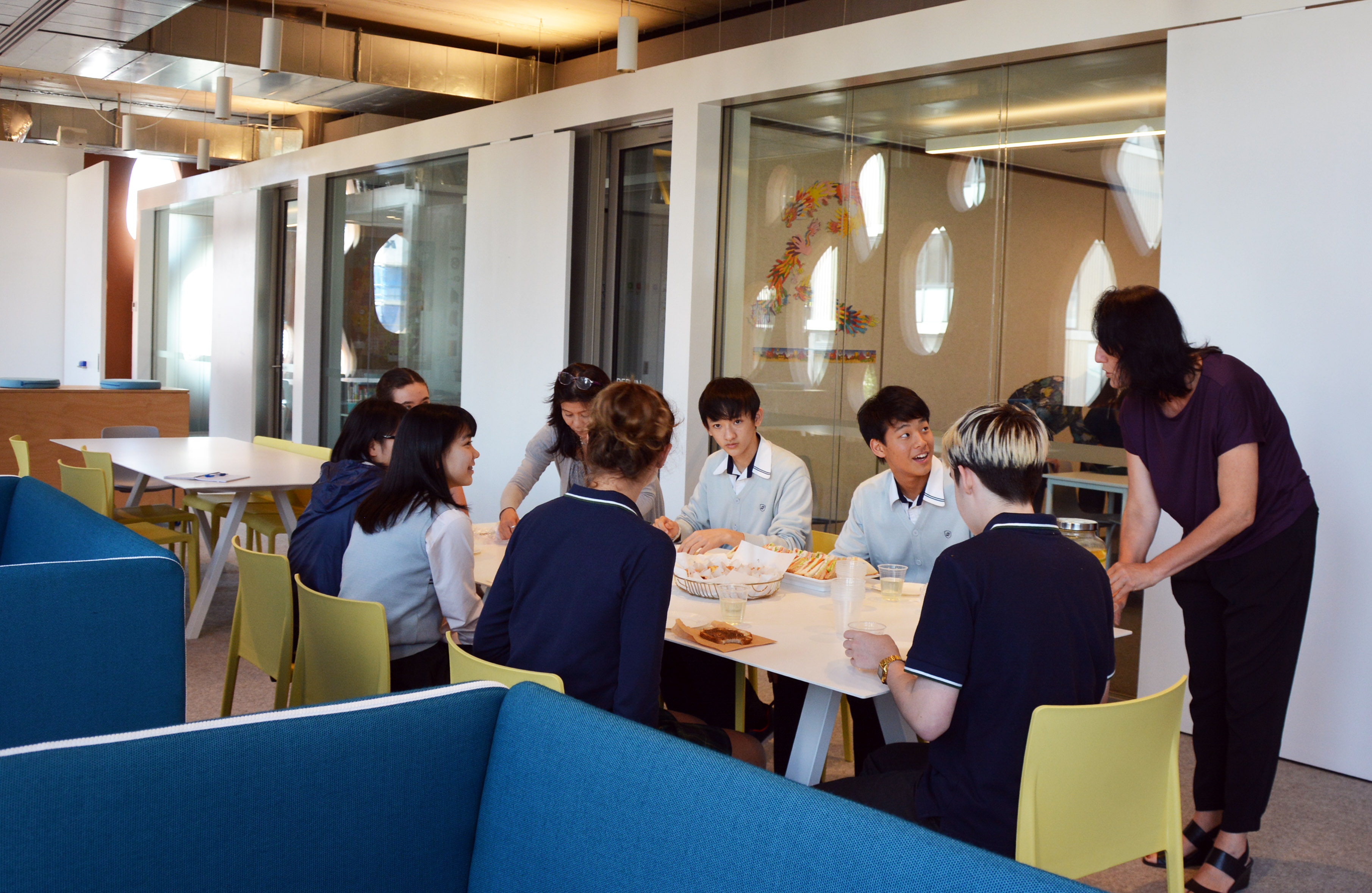 igs-visiting-students-from-osaka-japan-high-school-welcome