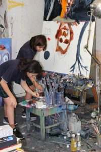 IGS students at McLean Edwards' studio