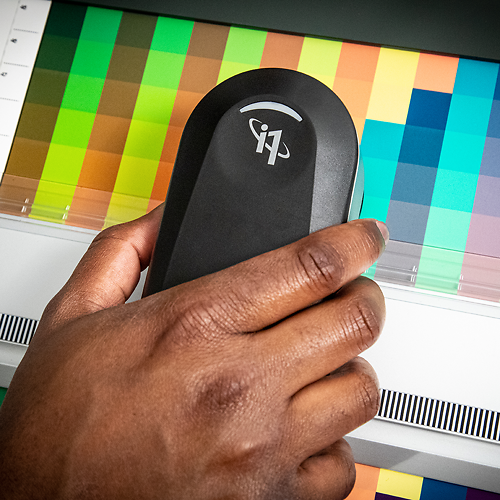 X rite i1 Photo Pro 3 plus spectrophotometer with hand