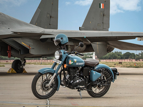 Tune In To The 2019 Royal Enfield Classic 350 Signals!