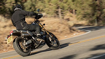 Triumph-SCRAMBLER 1200 XE-Feature-01