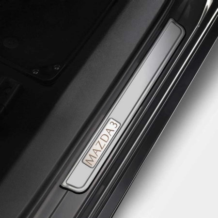 mazda3_sedan_scruff_plate