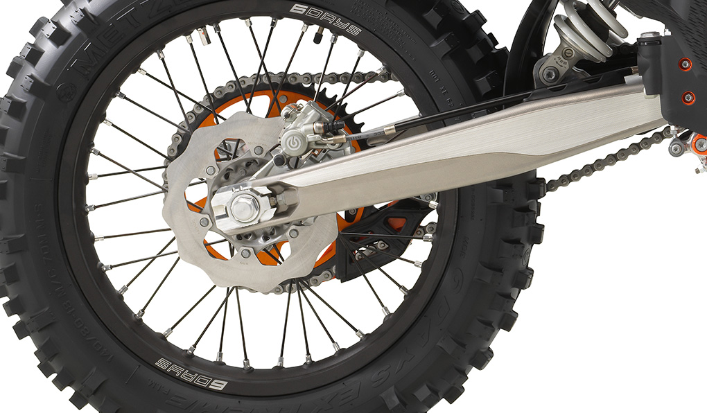 SWINGARM