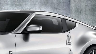 370z-upswept-window
