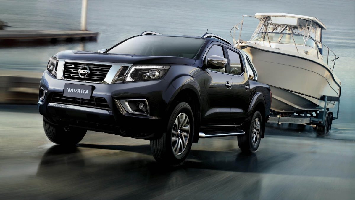 navara_suburb_towing