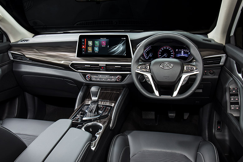 D90-SUV-B-Oct19-SM