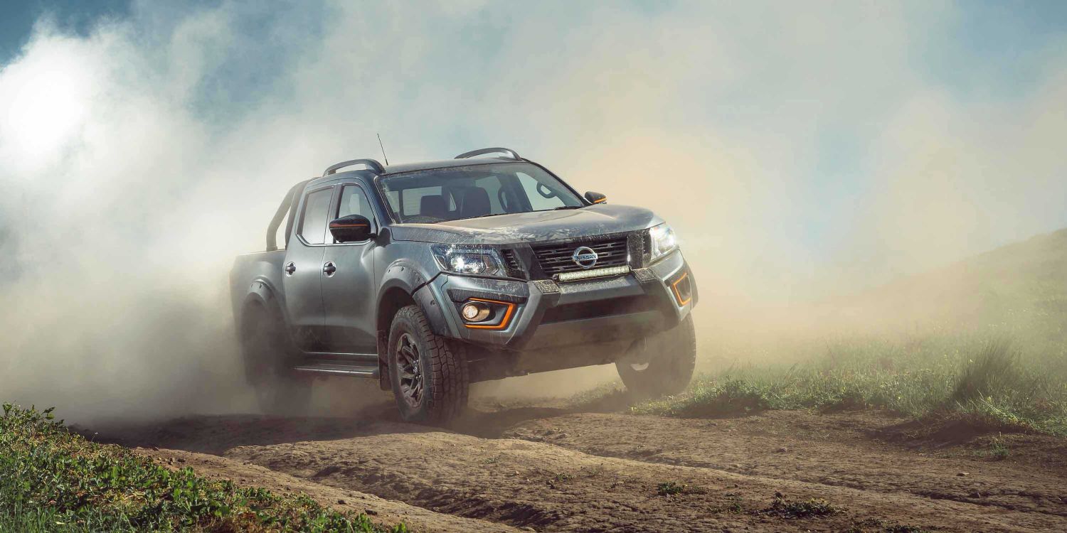 navara-n-trek-warrior-dirt-road-banner