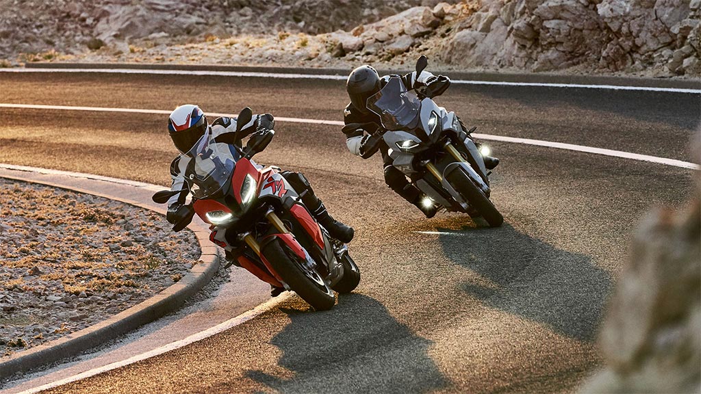 S100XR-feature1