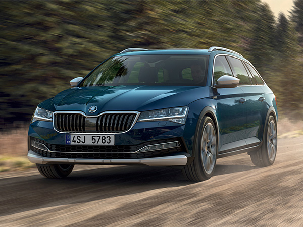 Superb Scout Exterior