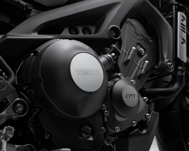 847CC 3-CYLINDER