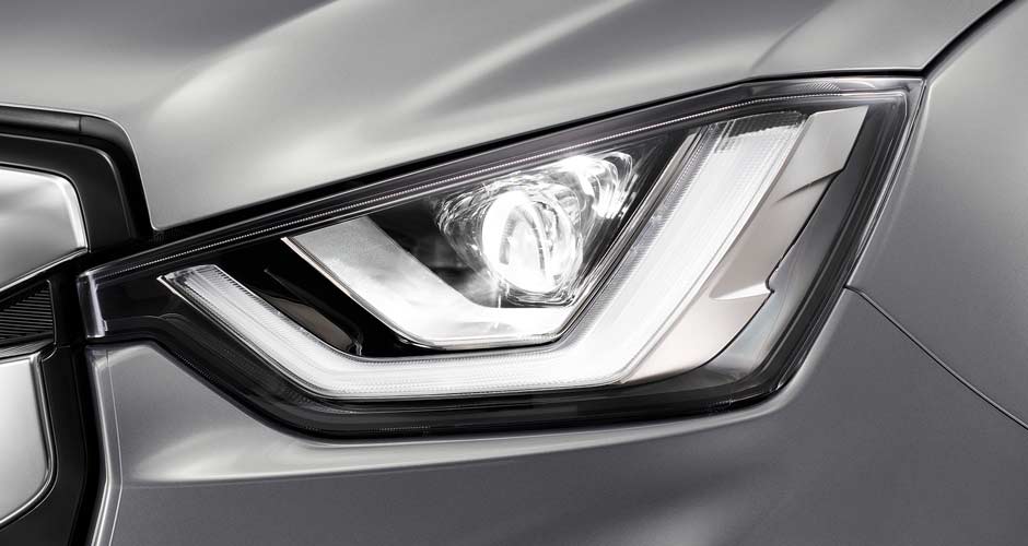 Headlights: Bi-led with auto levelling & DRLs