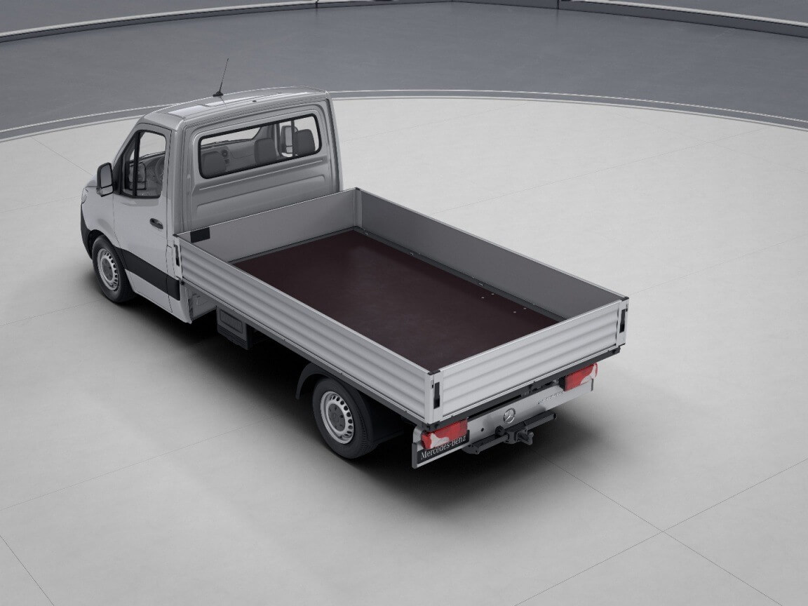 Cargo area strong enough for pallets.