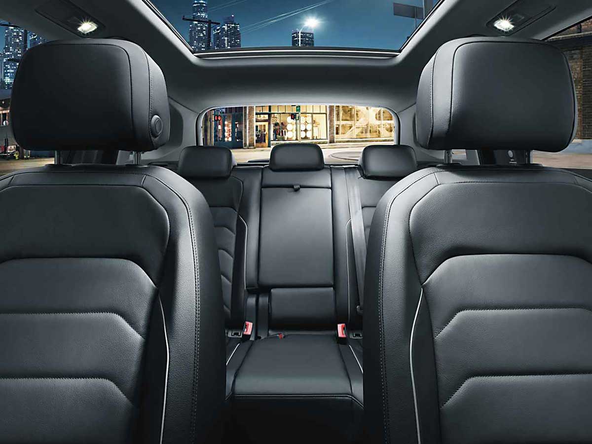 ANH HÀ VÀ CHIẾC VOLKSWAGEN TIGUAN VỚI HÀNH TRÌNH ÊM ÁI 6 170074 tiguan interior feature rearseats