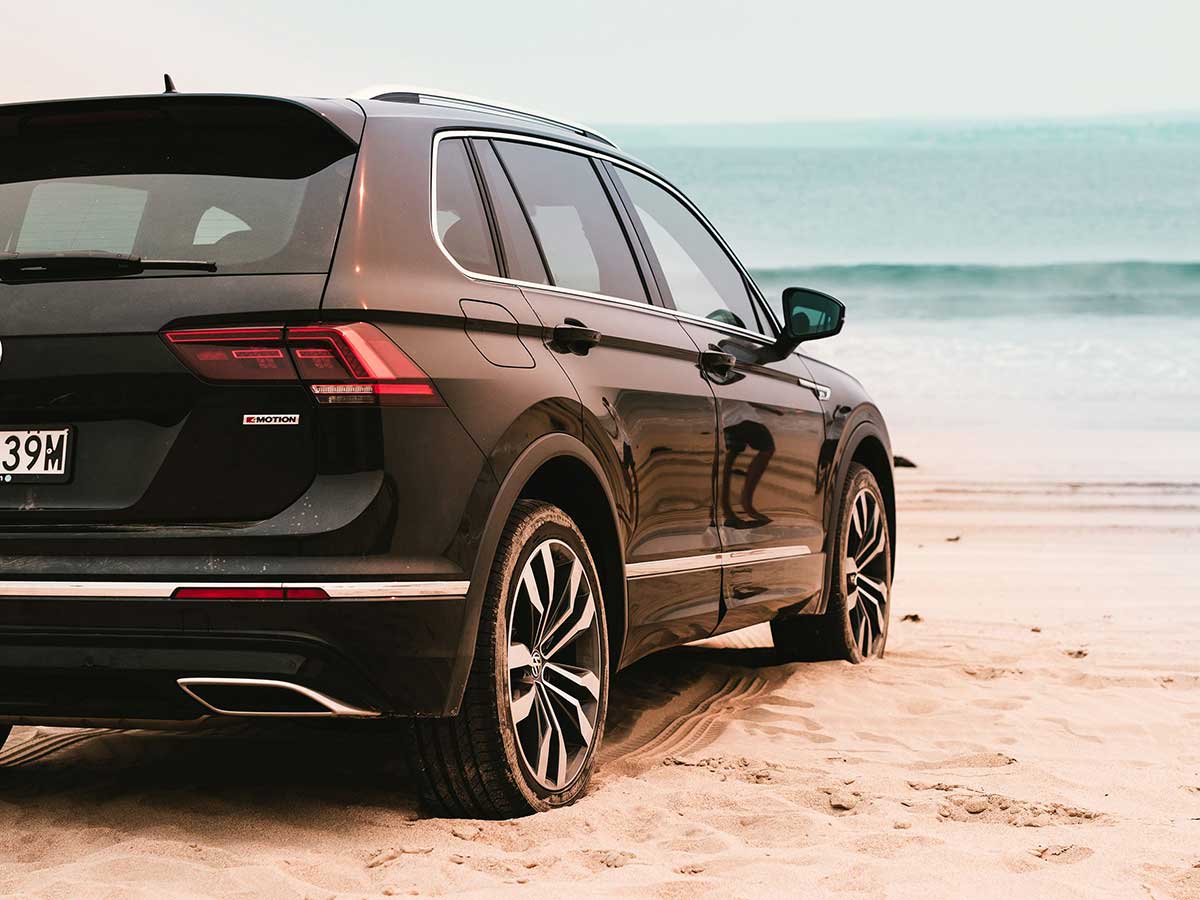 tiguan-at-beach-half