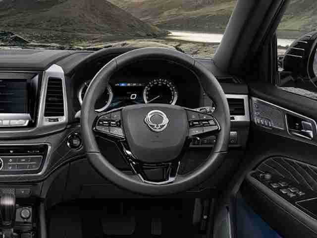 ssangyong-rexton-leather-steering-wheel