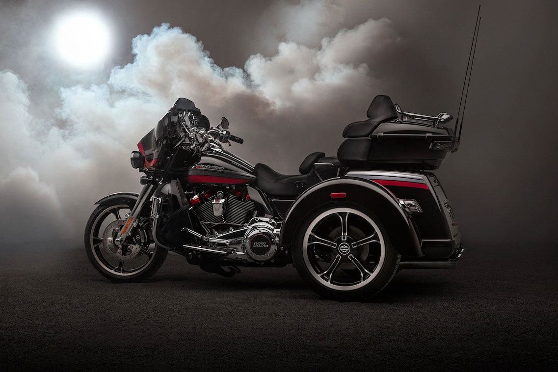 2020 CVO™ TRI GLIDE®