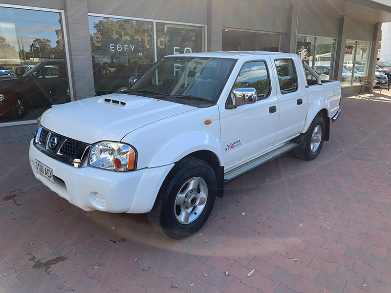22009 Nissan Navara D22 ST-R 2.5 Turbo Diesel Manual 4x4 Dual Cab Utility