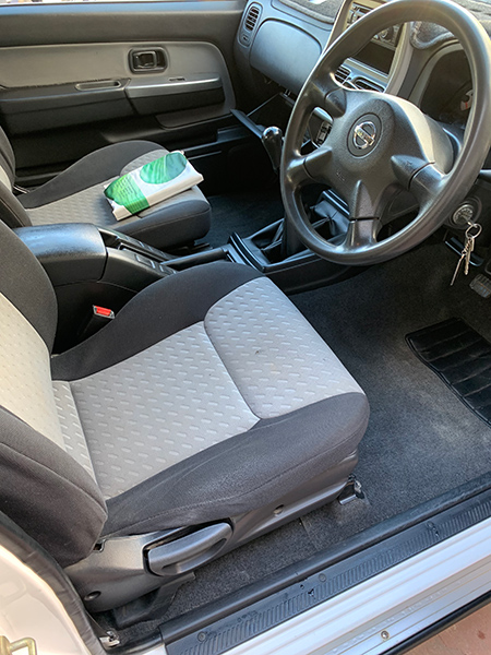 2009 Nissan Navara D22 ST-R 2.5 Turbo Diesel Manual 4x4 Dual Cab Utility