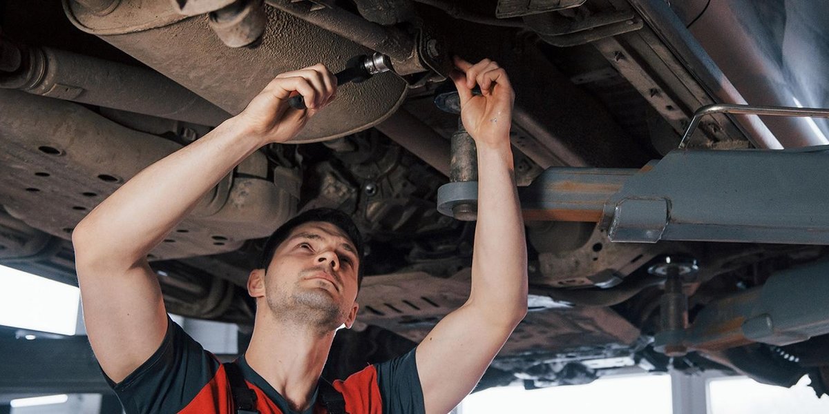blog large image - 5 things you should know about car maintenance