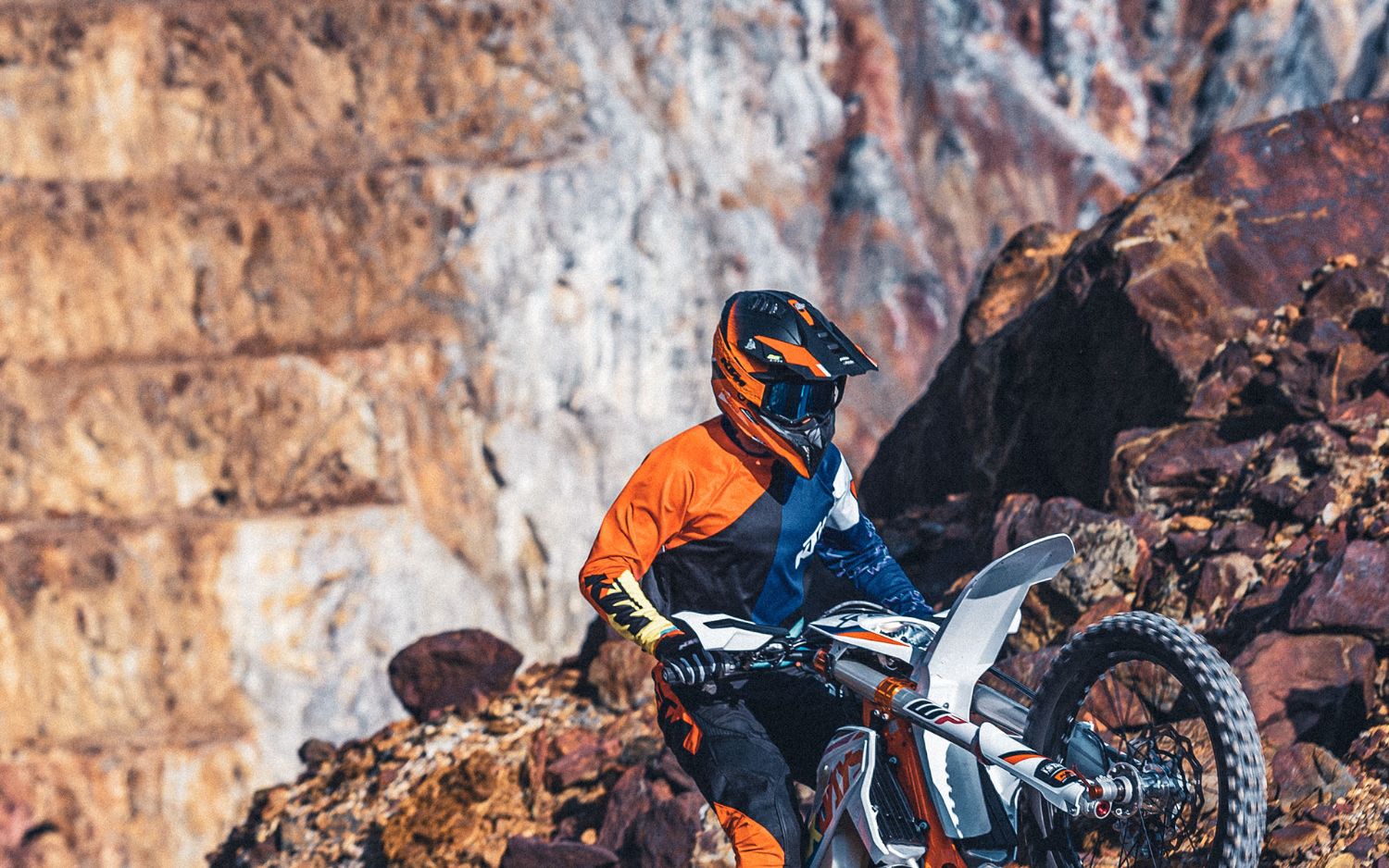 ktm-450-exc-f-six-days-2022