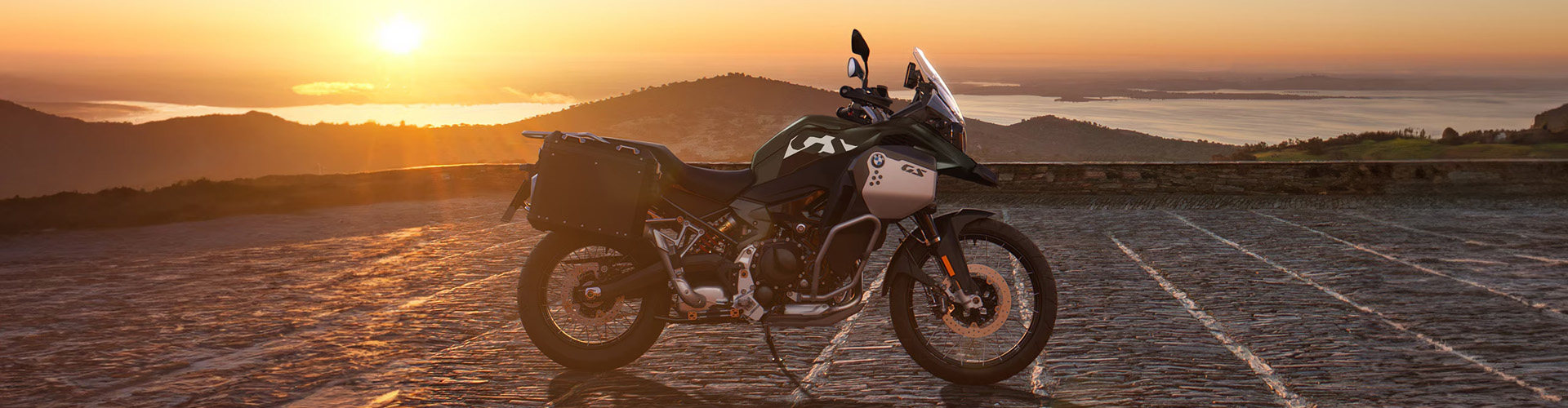 bmw-motorrad-2025-f-900-gs-adventure