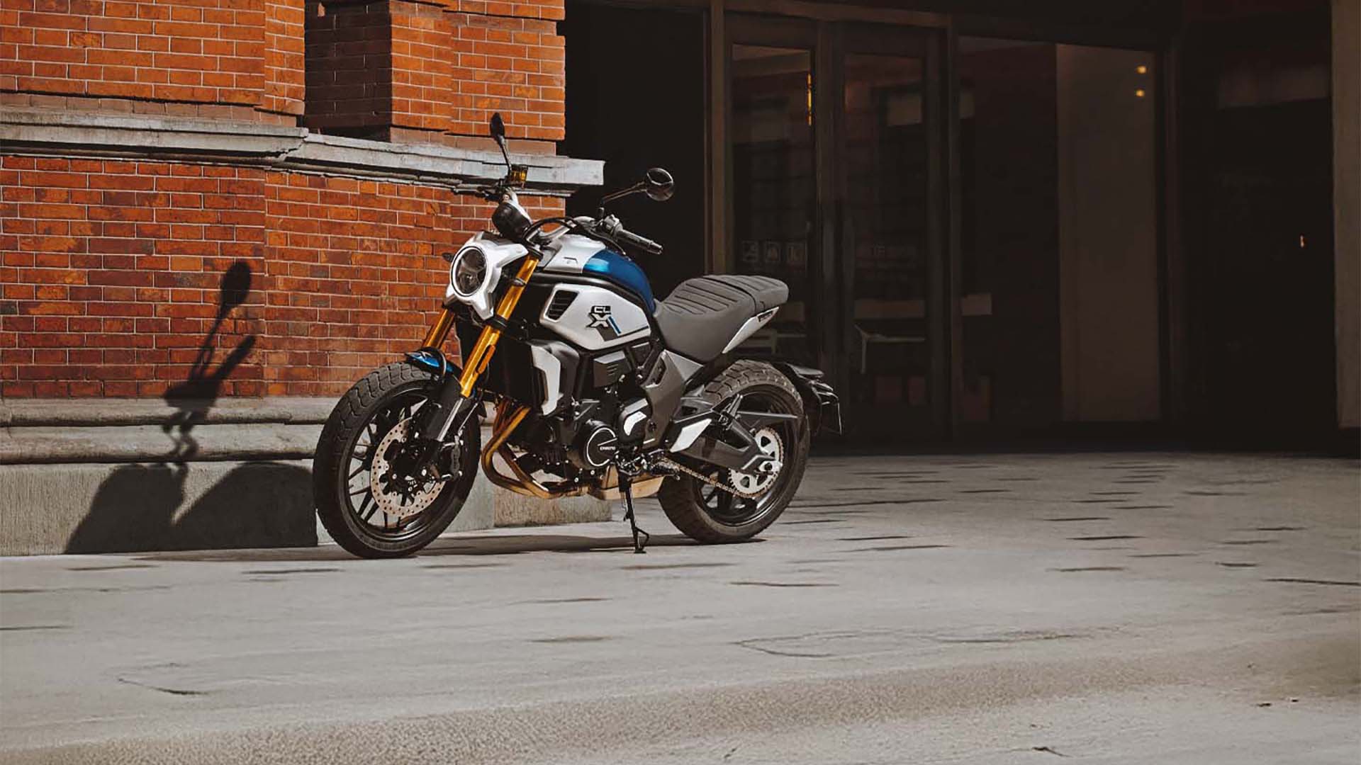 700CL-X HERITAGE