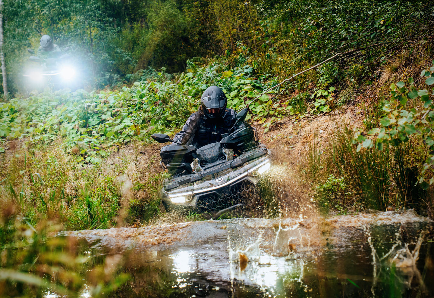 2026 CForce 850 EPS Touring - Gallery Image 2