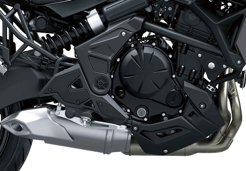 649 cc Liquid-Cooled, 4-Stroke Parallel Twin