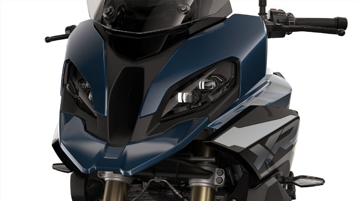 Striking front design