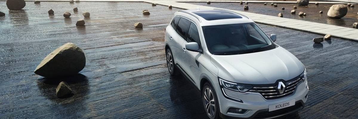 Renault Koleos in Melville dealership