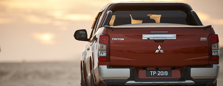  Mitsubishi Triton
