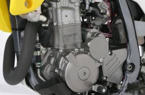 Suzuki DR-Z400E Feature 01