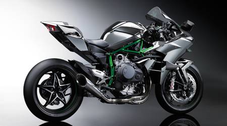 Kawasaki 2015 Ninja H2R Feature 01