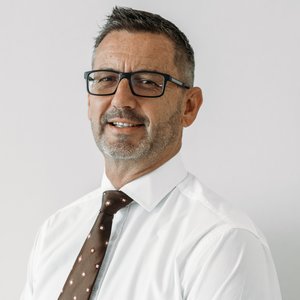 Peter Dewar