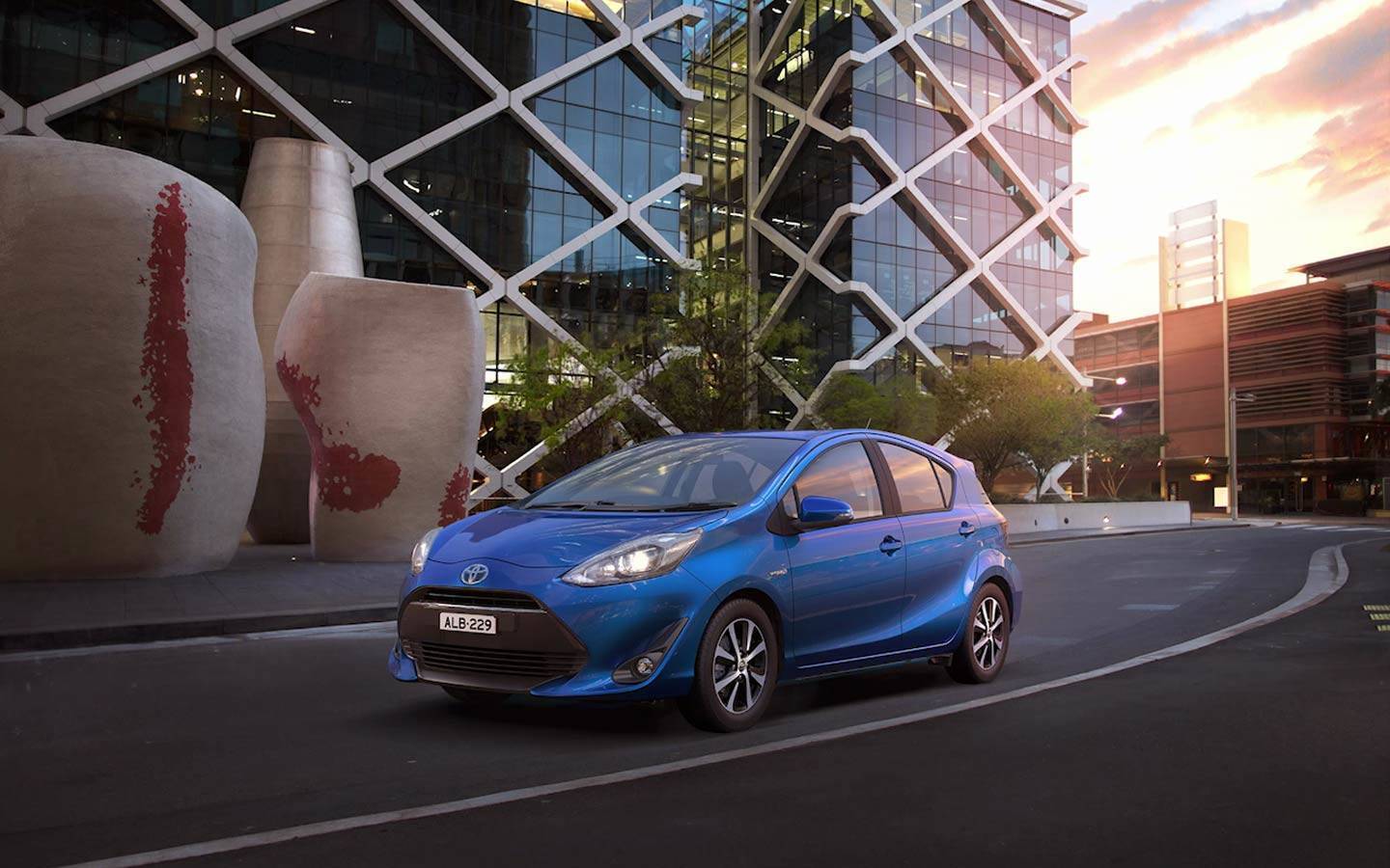 prius-c-features-design