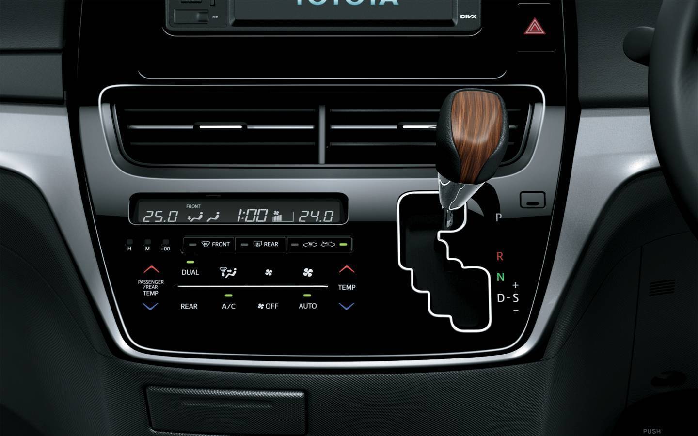 tarago-performance-2