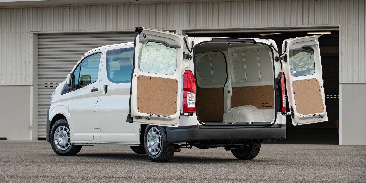 blog large image - TOYOTA HIACE TO GAIN REAR BARN DOOR OPTION