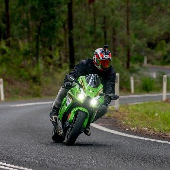 Review Kawasaki ZX-10R image