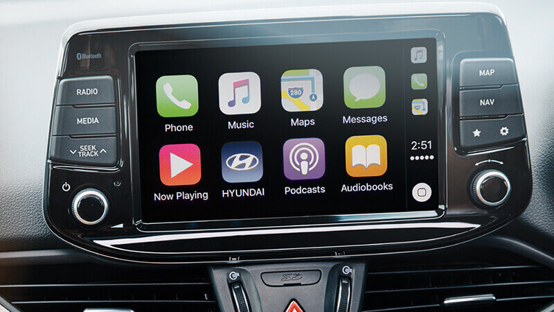 Apple CarPlay™ Android Auto.™