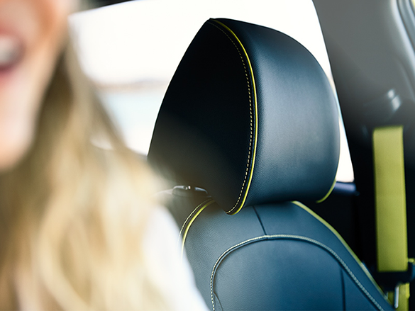 Leather-appointed<sup>[P4]</sup>.