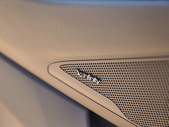 Infinity® 8-speaker premium audio system.