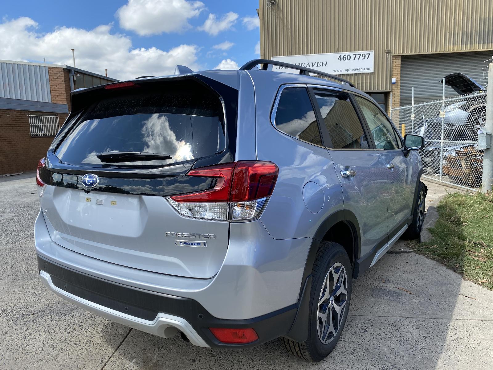 View Auto part Body/Door Mould Subaru Forester 2020