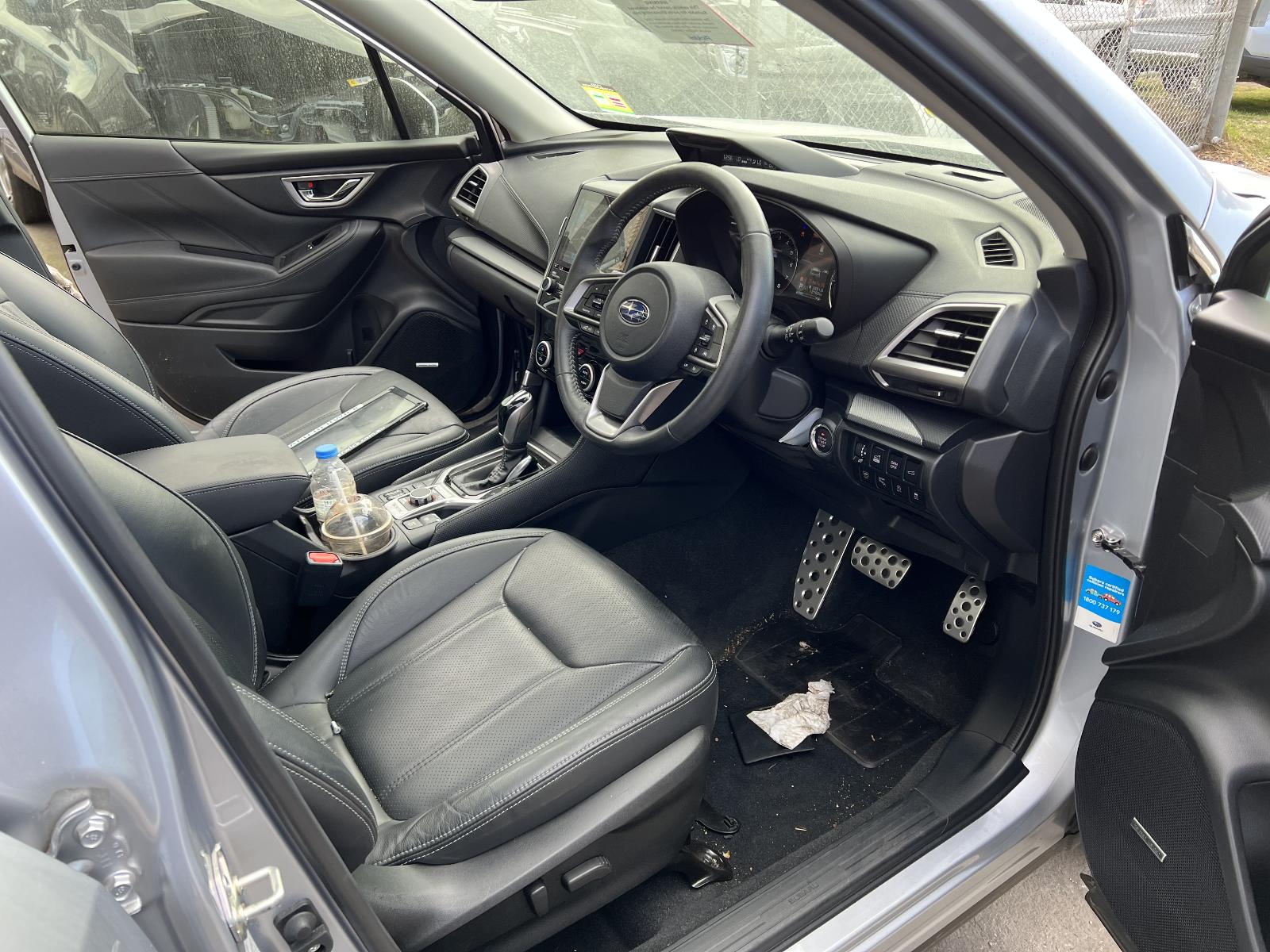 View Auto part Body/Door Mould Subaru Forester 2021