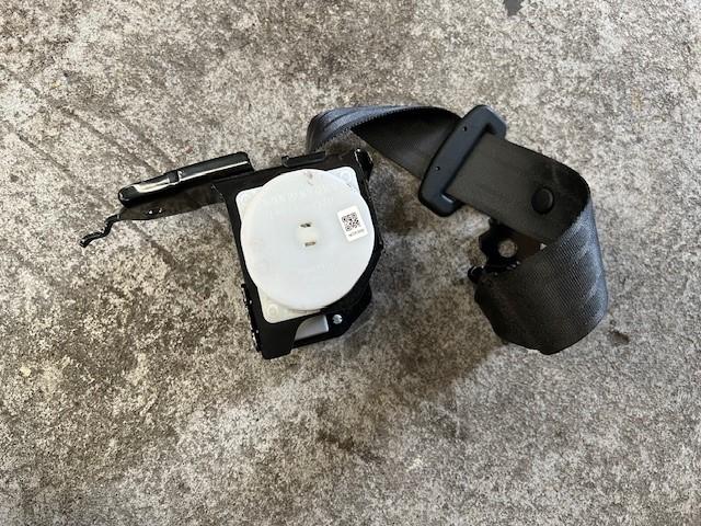 View Auto part Seatbelt/Stalk Mazda 3 2015