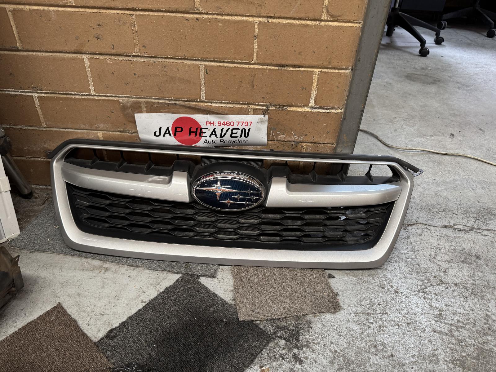 View Auto part Grille Subaru Impreza 2013