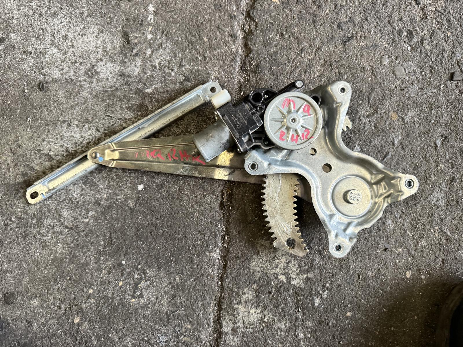 View Auto part Right Rear Wnd Reg/Motor Mitsubishi Triton 2020