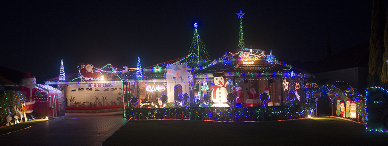 House with amazing Christmas lights display