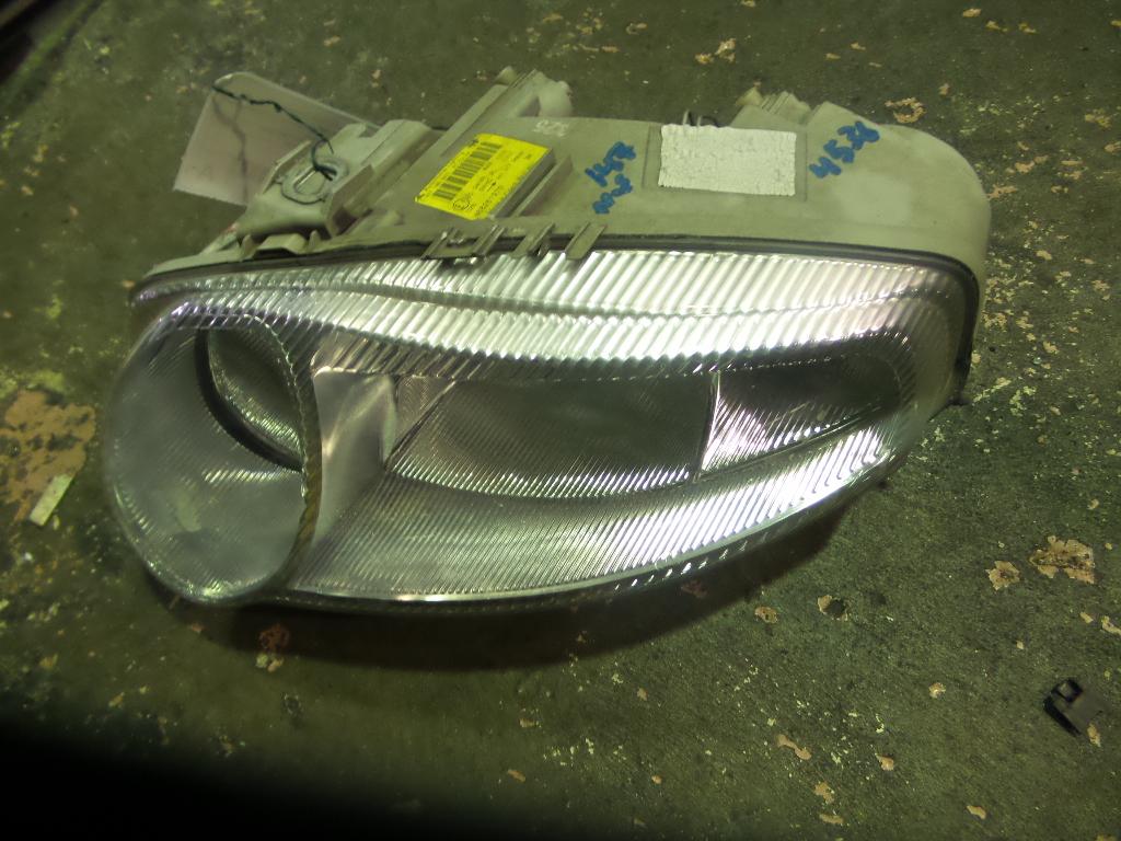 View Auto part Left Headlamp Alfa Romeo 147 2004