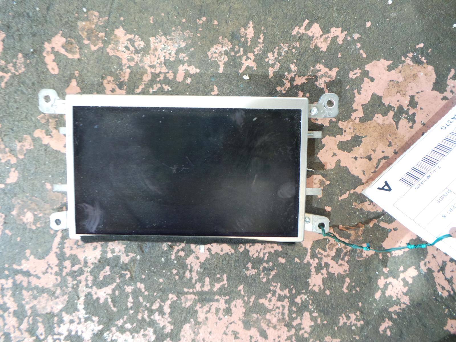 View Auto part Radio/Cd/Dvd/Sat/Tv Audi A4 2010